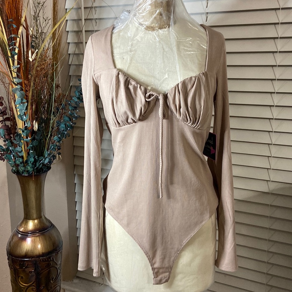 Mixed Threads los angels size XL bodysuits